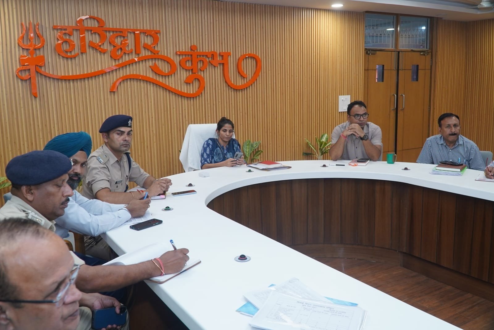 1792598753_618_कुंभ-2027-के-कोर-एरिया-में-निर्माण-कार्यों-को-प्राथमिकता-दिन-रात.jpeg