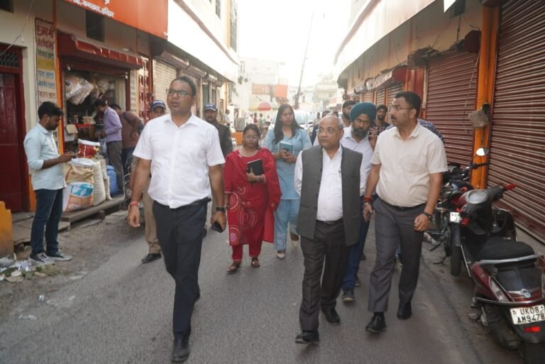 1792754985_430_कुंभ-2027-की-तैयारियों-का-मंडलायुक्त-ने-किया-स्थलीय-निरीक्षण-निर्माण.jpeg