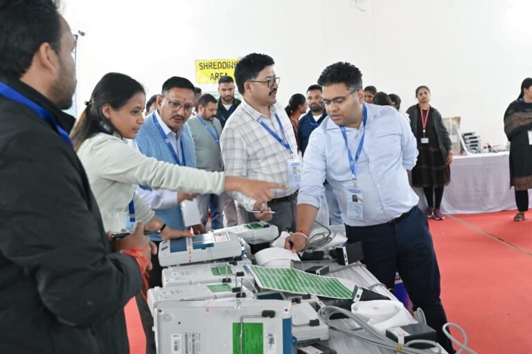 1792769028_461_भारत-निर्वाचन-आयोग-द्वारा-नियुक्त-जनपद-पर्यवेक्षक-ने-ईवीएम-एवं.jpeg