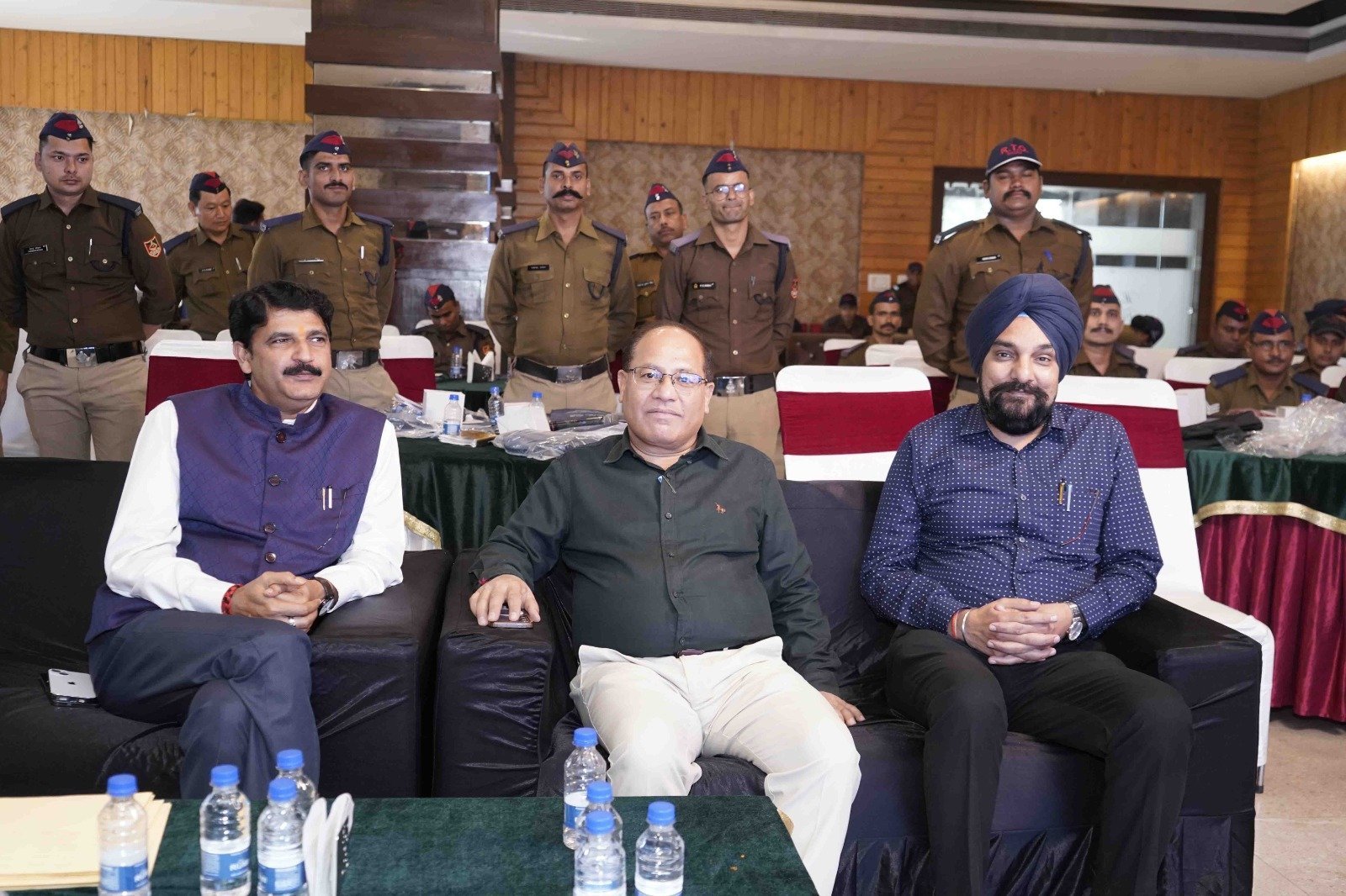 1792769624_799_परिवहन-सहायक-निरीक्षकों-एवं-परिवहन-आरक्षियों-को-सड़क-सुरक्षा-प्रशिक्षण.jpeg
