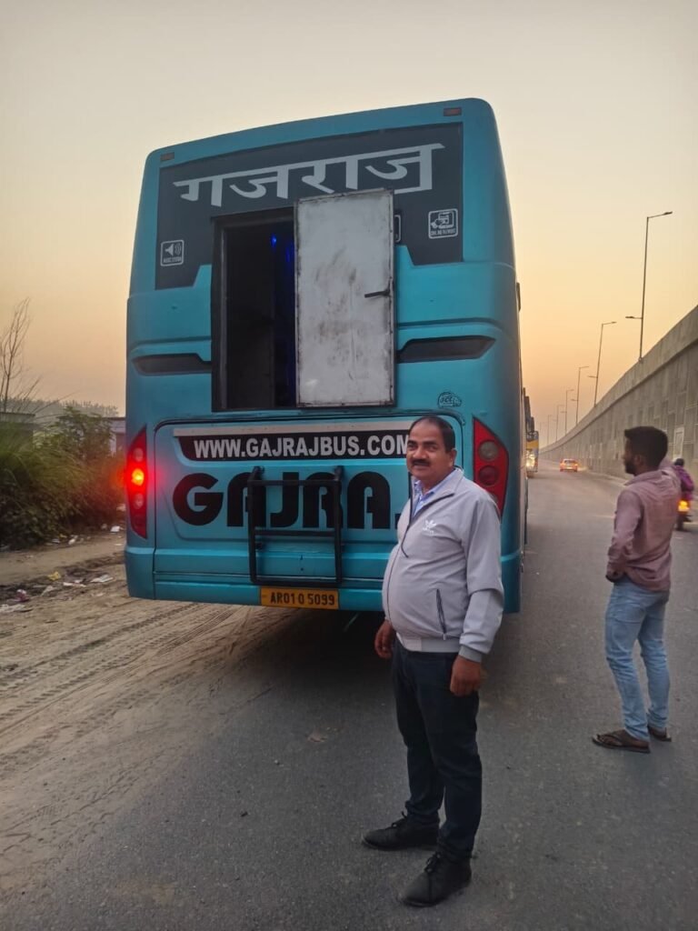 1792839230_352_जिलाधिकारी-के-निर्देश-पर-सुबह-4-बजे-से-परिवहन-विभाग.jpg