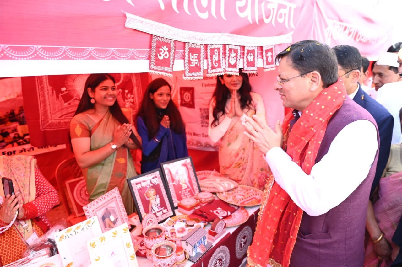 1792928384_71_मुख्यमंत्री-ने-पिथौरागढ़-को-दी-284-करोड़-रुपये-से-अधिक.jpeg