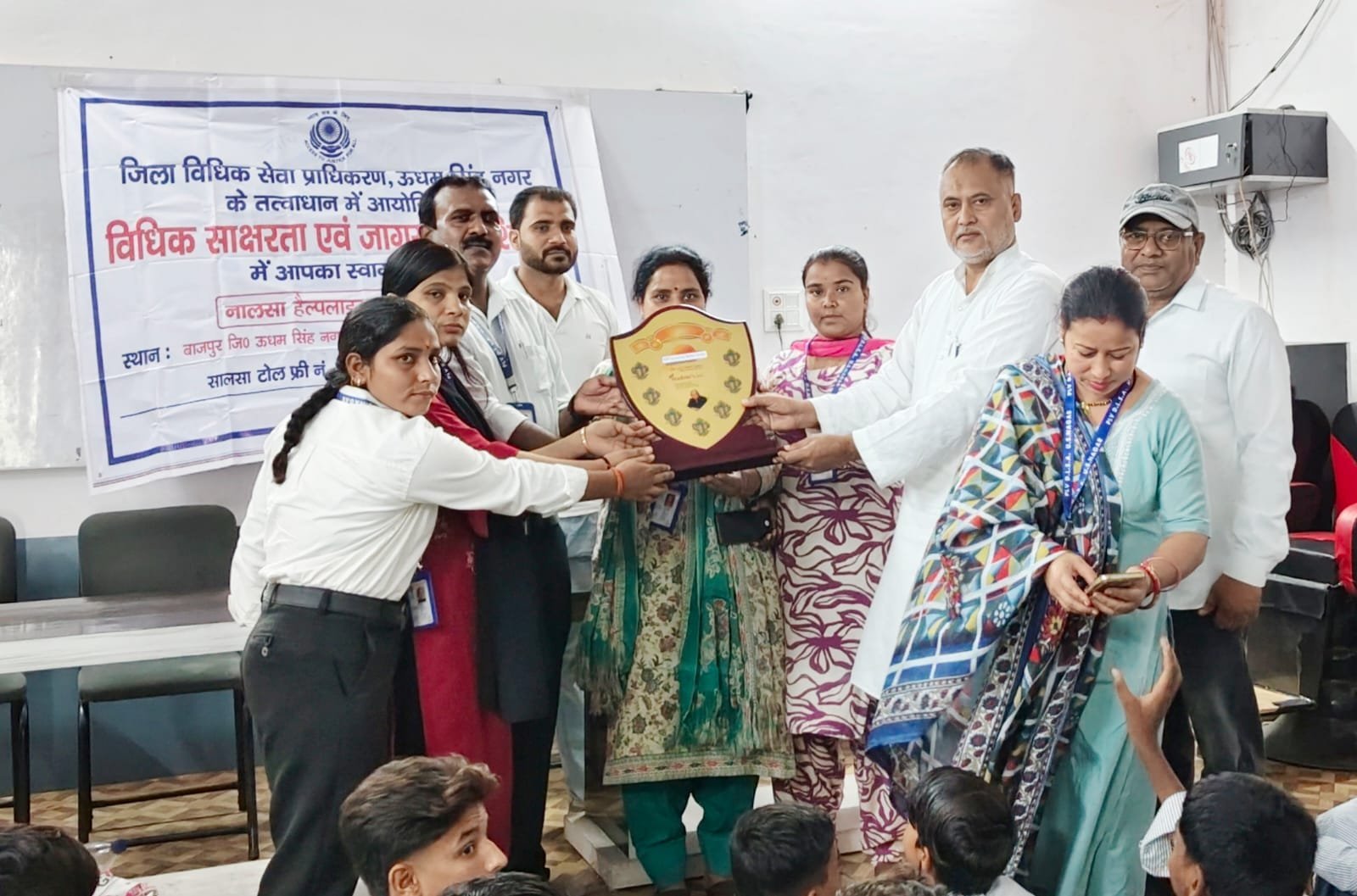 डॉ०-एपीजे-अब्दुल-कलाम-की-जयंती-के-अवसर-पर-छात्र-छात्राओं.jpeg