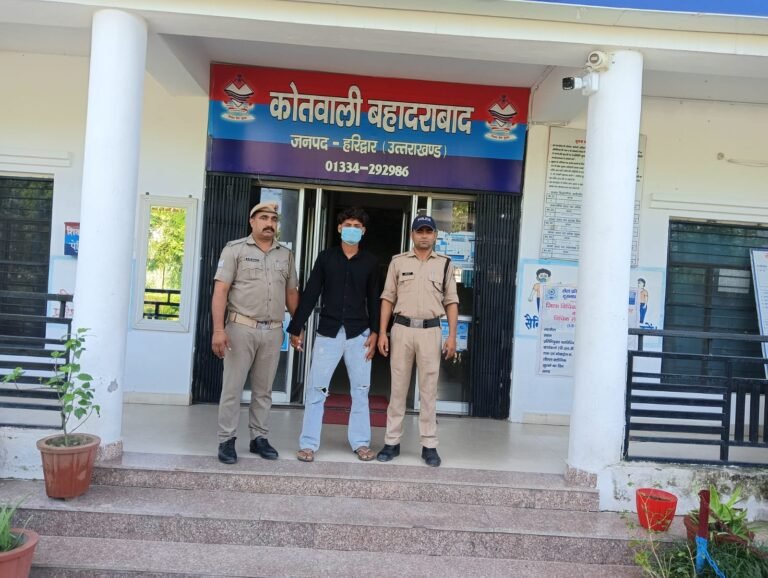 दुष्कर्म-एवं-पॉक्सो-अधिनियम-के-मुकदमे-में-वांछित-को-बहादराबाद.jpeg