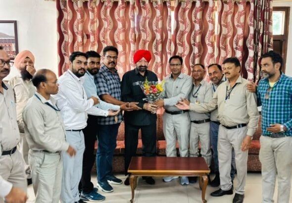 भेल-वर्कर्स-यूनियन-HMS-का-35वाँ-स्थापना-दिवस-धूमधाम-से.jpeg