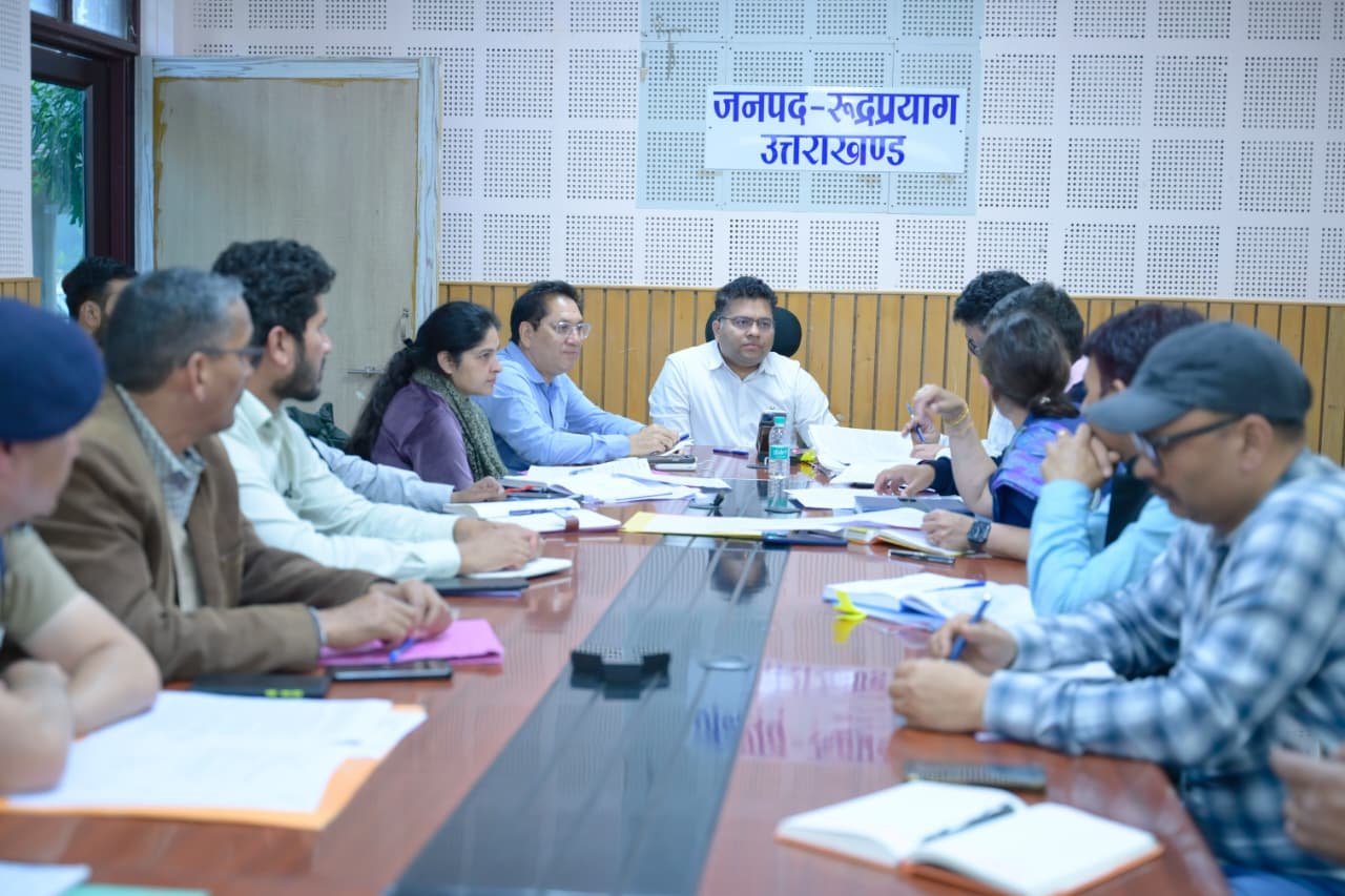 महामहिम-राष्ट्रपति-श्रीमती-द्रौपदी-मुर्मू-का-श्री-केदारनाथ-धाम-भ्रमण.jpeg