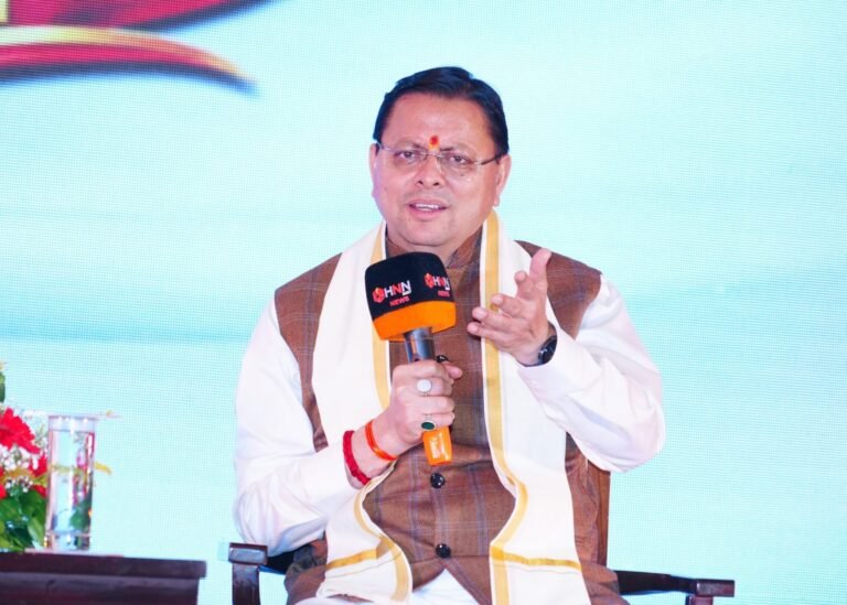 मुख्यमंत्री-धामी-ने-देहरादून-आईएसबीटी-पर-आयोजित-कार्यक्रम-‘उत्तराखंड-उदय.jpg