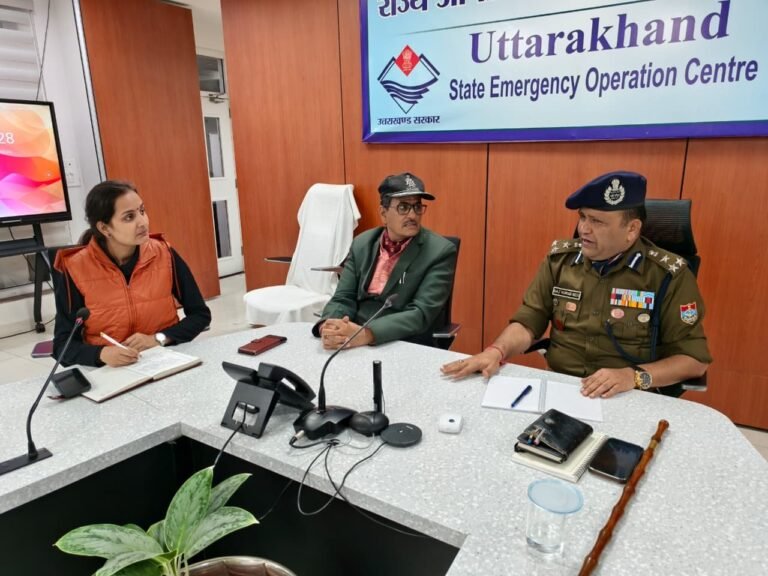 युद्धस्तर-पर-संचालित-हों-राहत-एवं-बचाव-कार्य-मा0-मुख्यमंत्री.jpeg