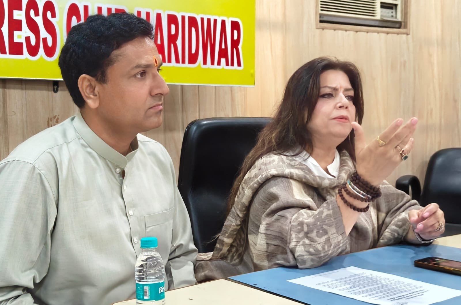 सर्व-पितृ-अमावस्या-पर-लाखों-अज्ञात-लोगों-का-सामूहिक-तर्पण.jpg